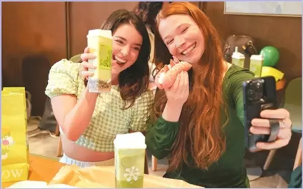 「行列の先に中国のティードリンク店あり、海外で新タイプ茶飲料が人気―中国メディア」の画像