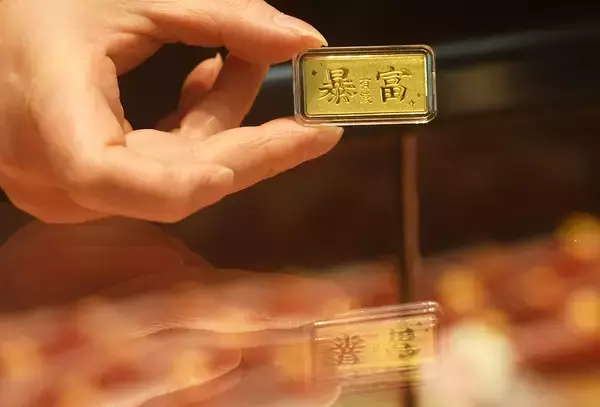 中国の2025年ゴールドバー・金貨消費量、初めて金アクセサリーを抜く