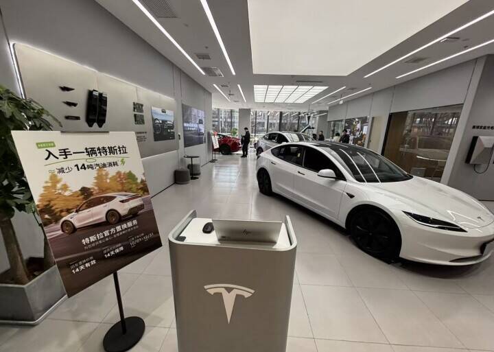 中国BYD、今年のEV販売で米テスラを追い抜く見込み―仏メディア