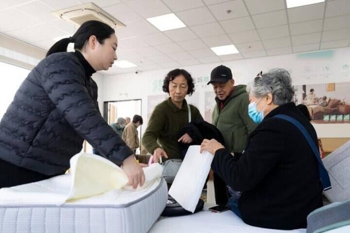 高齢者向け製品を系統的に展示、上海初の「シルバーストア」がオープン―中国