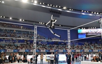 ロボットスポーツ大会、立ち高跳びで3．4メートルの驚異的記録―中国