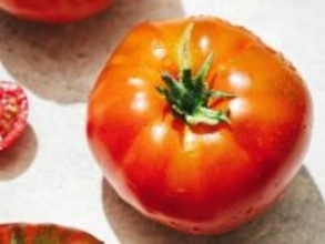 日本のスーパーのトマト1個の値段に中国人驚き「吐血する」