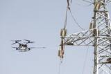 「寧夏・銀川、ドローンによる洗浄作業で電力網の安全リスクを解消―中国」の画像2