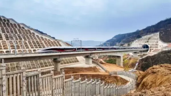 西安と延安を結ぶ高速鉄道が26日に開通―中国