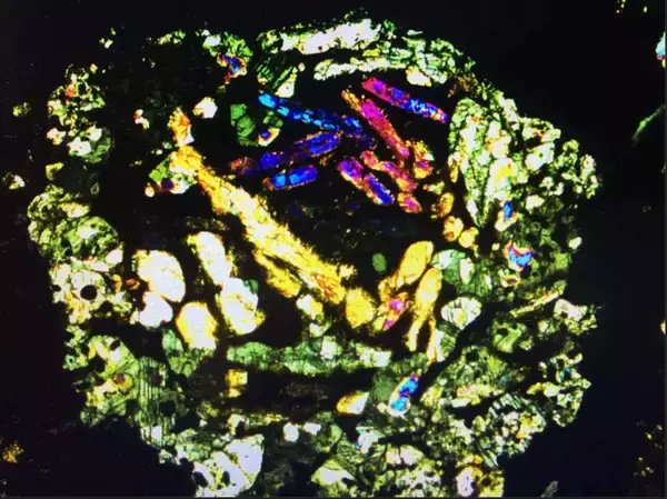 中国の研究者、44億8000万年前の「太陽系の生きた化石」を解明