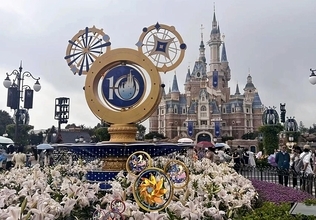 上海ディズニーが開園10周年、累計来園者数1億人突破、長江デルタの経済発展を牽引