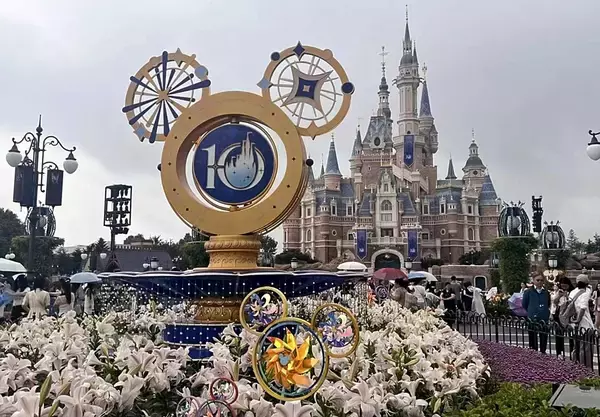 上海ディズニーが開園10周年、累計来園者数1億人突破、長江デルタの経済発展を牽引