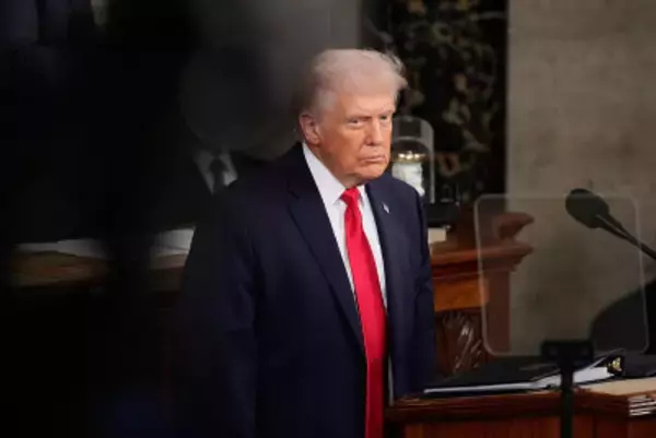 トランプ米大統領「イラン核問題は外交手段による解決を優先」