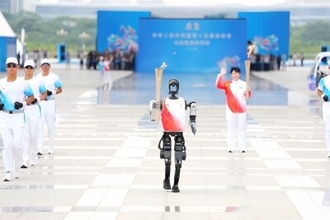 ロボット聖火ランナー登場、背後に中国移動やファーウェイの5G−A技術―中国メディア
