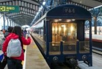 黒竜江省で氷雪観光列車「伊春号」のテスト運行スタート―中国