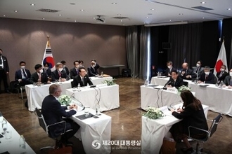 5年ぶりの日米韓首脳会談、わずか25分で何を話したのか―中国メディア