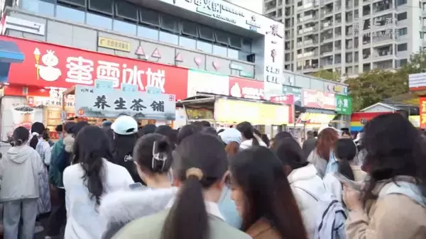 「福州市の露店が売り上げを寄付、闘病中の「ライバル」を支援―中国」の画像