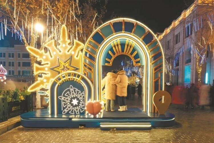 ハルビンの歩行者天国、大学院生がイルミネーションをデザイン―中国