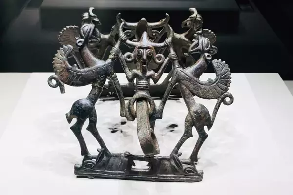 「＜写真特集＞戦禍に揺れるイラン文化財と中国で輝くペルシャ芸術」の画像