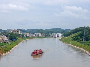 平陸運河が正式に通航、西部の陸海連携型対外開放に新たな枠組み―中国