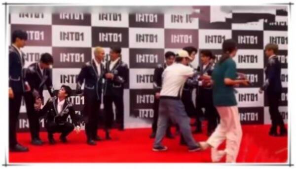 日本でも注目のアイドルグループ メンバーがイベント中に何度も座り込む 中国 21年4月29日 エキサイトニュース