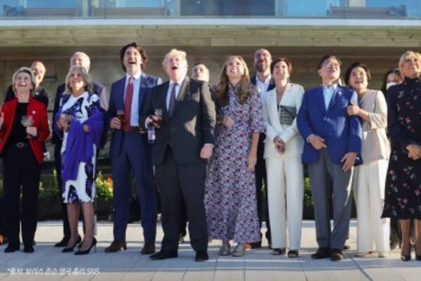 G7での文大統領の服装に 大惨事 と批判 韓国ネットには反論多数 その考えが時代遅れ 21年6月16日 エキサイトニュース