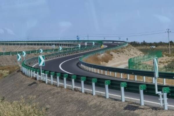 新疆 第14次5カ年計画中に4000億元を投じて道路交通網を整備 中国メディア 21年10月5日 エキサイトニュース