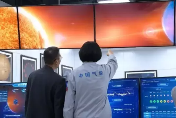 中欧共同開発の「スマイル」衛星が打ち上げに成功