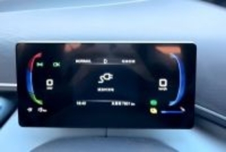 新エネ車が高速道路で電欠、車から降りて手で押していた2人がトラックに追突され死亡―中国