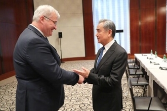 中国がウクライナに新たな人道支援を約束、「戦略的意義大きい」と仏メディア