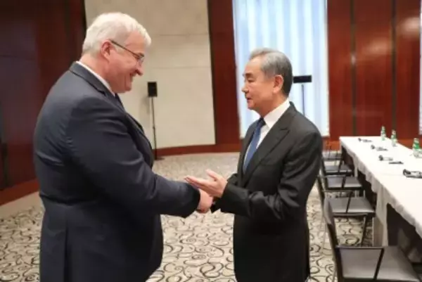 中国がウクライナに新たな人道支援を約束、「戦略的意義大きい」と仏メディア