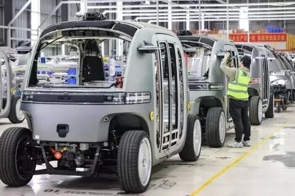 「貴陽市で無人運転ミニバスの生産ラインがフル稼働―中国」の画像