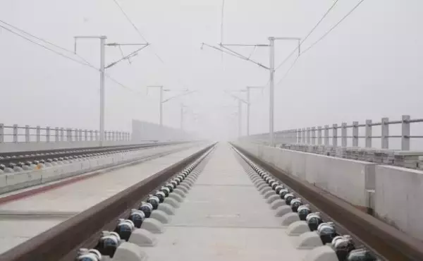 「京港高速鉄道雄安－商丘区間の本線レール敷設が完了―中国」の画像