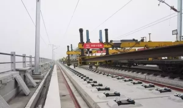 「京港高速鉄道雄安－商丘区間の本線レール敷設が完了―中国」の画像