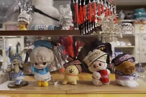 「ぬいぐるみに着せる民族風の「オートクチュール」が人気に―中国」の画像
