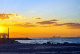 ホルムズ海峡封鎖、船員から「浮かぶ監獄」に閉じ込められているようなものとの声も―台湾メディア