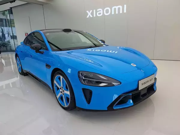 シャオミが今後3年でAIに600億元投資、新型EV「SU7」も発表