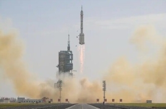 無人宇宙船「神舟22号」、緊急打ち上げに成功―中国
