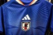 ＜サッカー＞前代未聞？日本代表の珍事に中国ネット賛否＝「審判を買収」「全く問題ない」