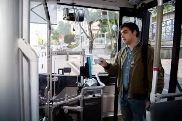 「重慶市が外国籍の人材対象に多機能カードの発行を開始―中国」の画像