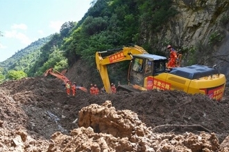 土砂崩れに巻き込まれ21人死亡、日当2800円の中高年労働者―甘粛省隴南市