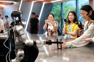 中国で産業用エンボディドAIロボットの商用化加速、25年の市場規模57．4億元―中国メディア