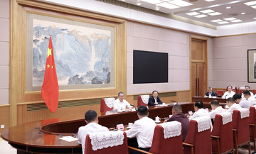 李強総理、経済情勢に関する専門家と企業家座談会を主宰―中国