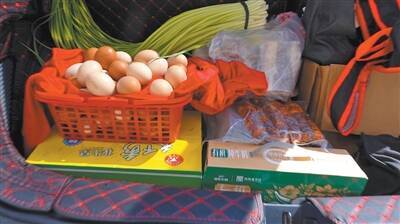 春節連休、Uターンする車のトランクには両親の愛が「過積載状態」―中国