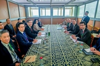 中国の王文涛商務部長、カメルーンでグリア米通商代表と会談