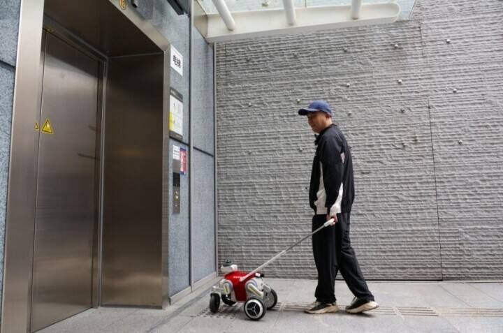 深セン地下鉄でスマート盲導犬のテスト運用スタート―中国