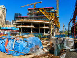 なぜ中国各地のナンバーワン高層ビルはみな「未完成工事」になったのか―中国メディア