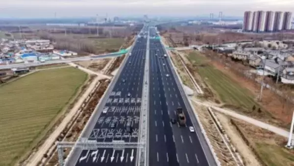 中国初、高速道路片道「3車線から6車線」拡張プロジェクトが開通