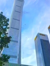 北京の高層ビルに小型機衝突、当局は約24時間後に発表―中国国外メディア