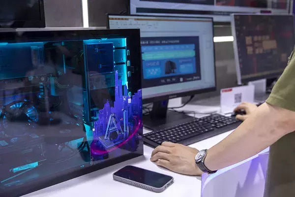 中国のAIパソコン市場規模、2030年には770億元に―白書予測