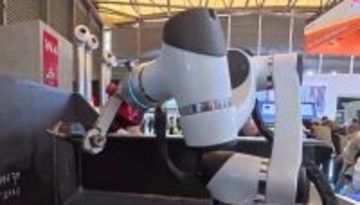 中国初の造船用ミニロボットアームが登場、ダンスもできる溶接装置