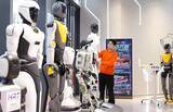 「中国初の人型ロボット7S店が武漢に登場、広がる応用シーン」の画像1