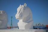 「ハルビンの松花江氷雪カーニバルに「十二生肖獣首」の雪像が登場―中国」の画像2