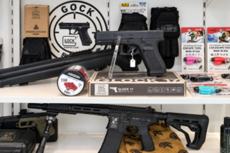 銃砲店が売り上げ10倍、パリで「暴動と略奪」に備え商店主が自衛―仏メディア