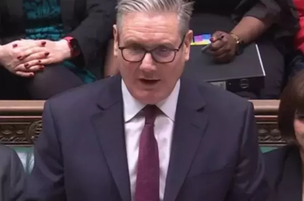 英首相、グリーンランド問題で「米関税の脅しに決して屈せず」